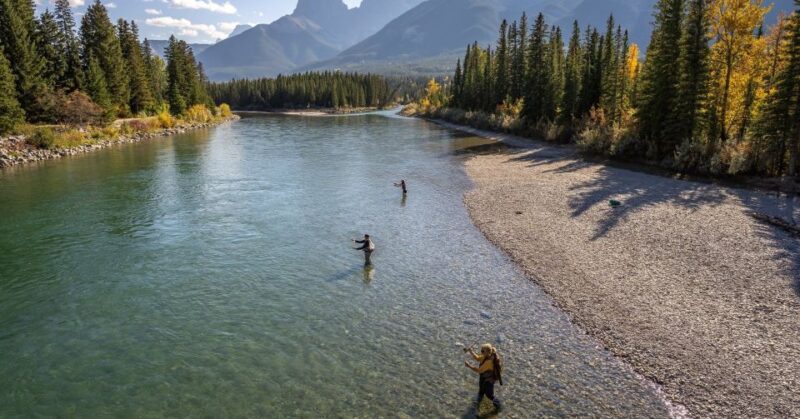 Minivan Airport Shuttle: Canmore <---> Calgary - Scenic Mountain Views