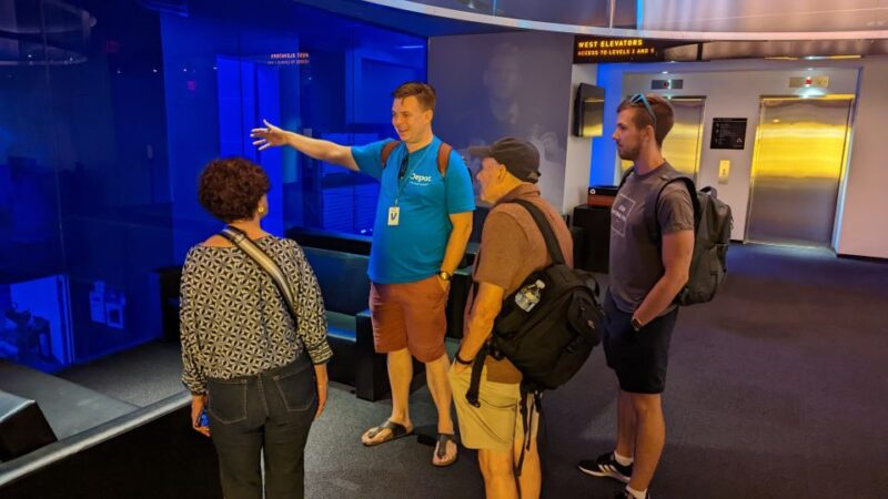 Minneapolis: Skyway Walking Tour With Drinks - Experience Highlights