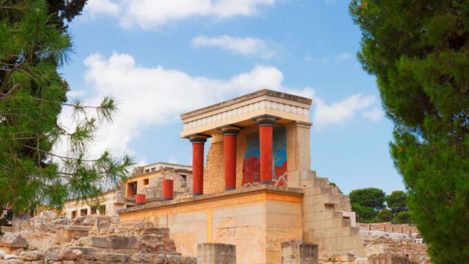Minoan Path: Knossos Palace, Winery Visit, Lunch at Archanes - Winery Visit
