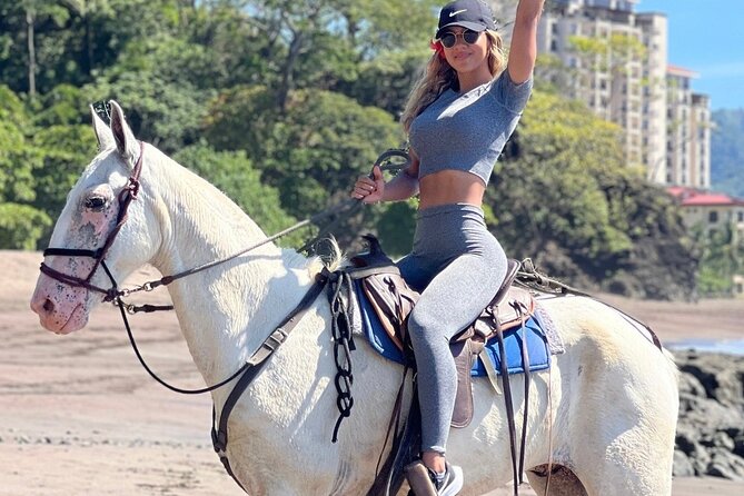 Miro Jaco & Jaco Beach Horseback Tour - Snack and Photo Opportunities
