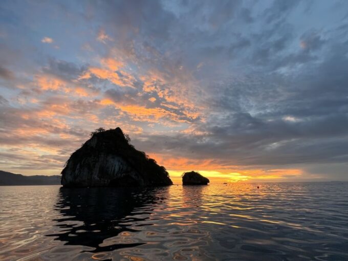 Mismaloya: The Arches Bioluminescent Waters Kayak & Cave Tour - Caving and Discovering Local History