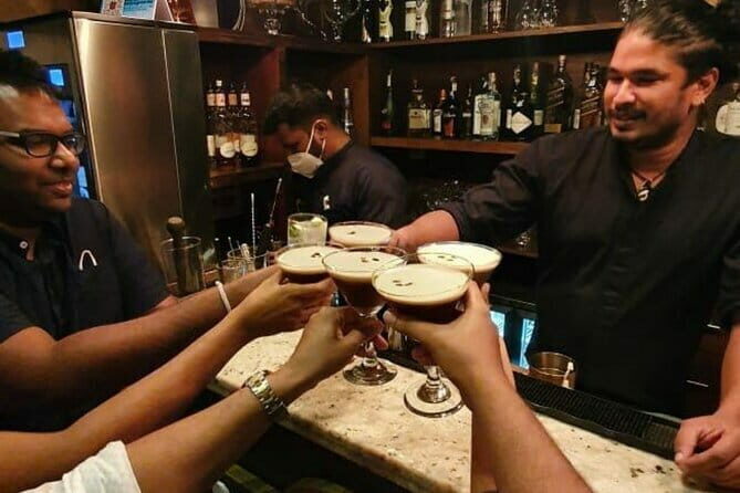 Mix it Like a Lankan in Unawatuna - Why This Cocktail Class Stands Out