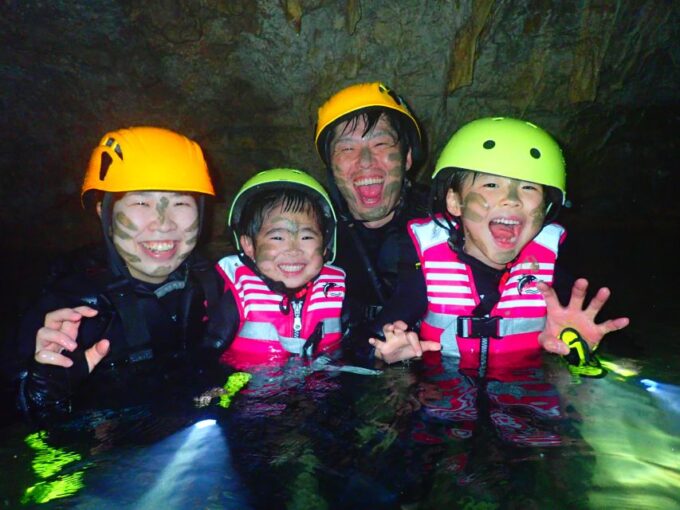 [Miyako 1 Day] Beach Stand up Paddleboarding & Pumpkin Limestone Caving & Canoeing - Group Size and Languages