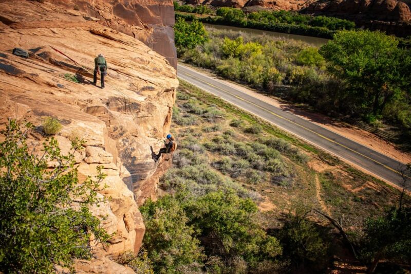 Moab: Bow and Arrow Canyon Canyoneering Excursion - Encountering Ancient Wonders