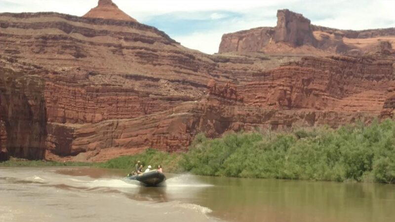 Moab: Calm Water Cruise in Inflatable Boat on Colorado River - Guided Expertise and Safety