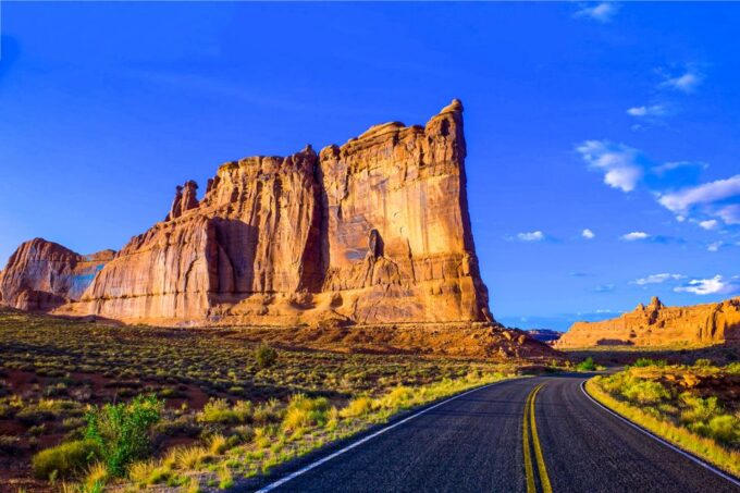 Moab: Canyonlands National Park Scenic Driving Tour - Key Stops and Main Destination
