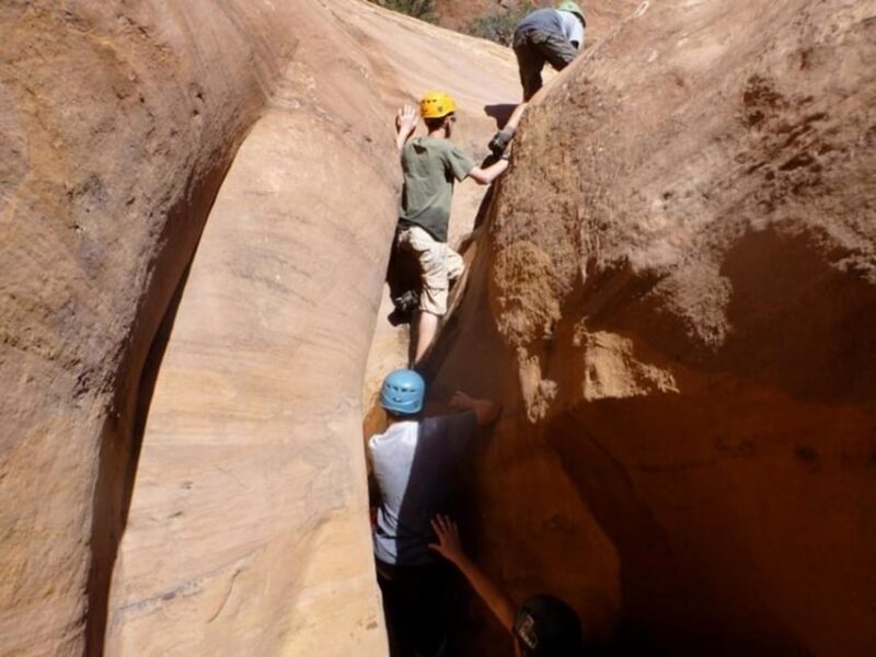 Moab: Chamisa Canyon Canyoneering Adventure - Navigating the Thrilling Water Passages