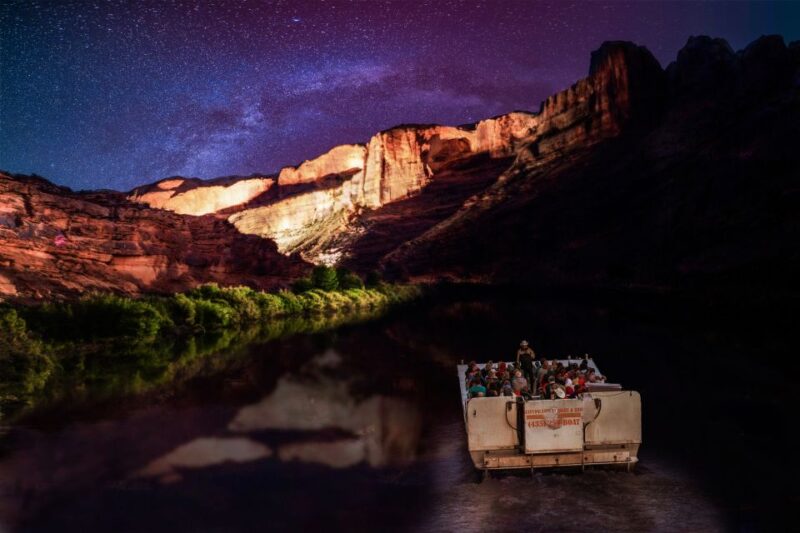 Moab: Colorado River Dinner Cruise With Music and Light Show - Entertainment and Narration
