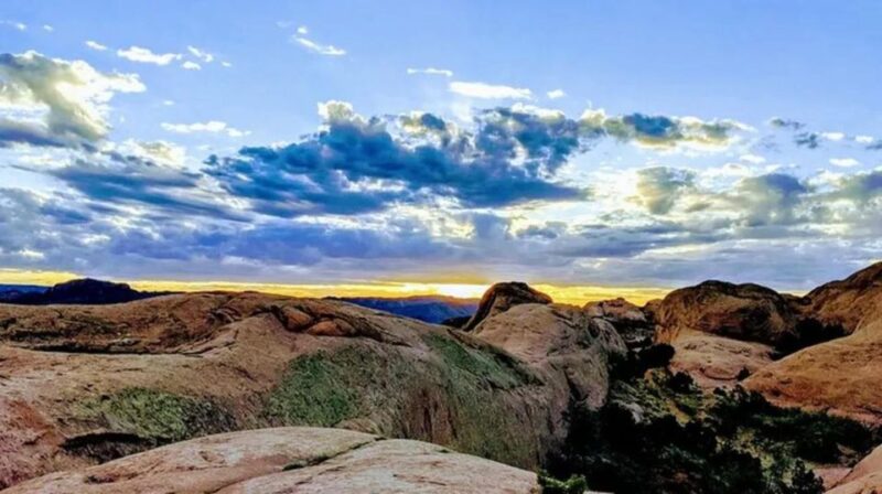 Moab: Hells Revenge Beast 4x4 Adventure Tour - Inclusions and Safety
