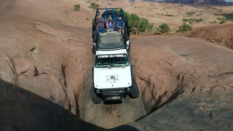 Moab: Hells Revenge & Fins N Things Trail Off-Roading Tour - Key Points