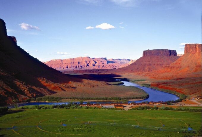 Moab: Island in the Sky of Canyonlands Helicopter Tour - Passenger Weighing