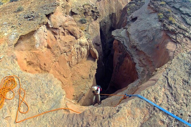 Moab Robbers Roost Canyoneering Adventure - Exploring the Red Rock Formations