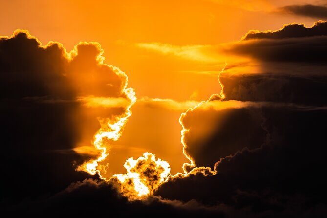 Moanas Luxury semi-private Sunset Cruise on Nalu - The Value and Price Point