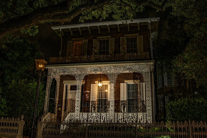 Mobile Ghosts - Discovering the Haunts of Mobile
