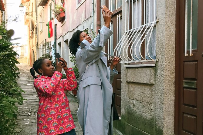 Mobile Photography Through Porto Hidden Streets - Whats Included