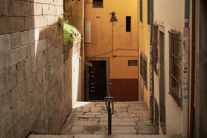 Mobile Photography Through Porto Hidden Streets - Cultural Insights