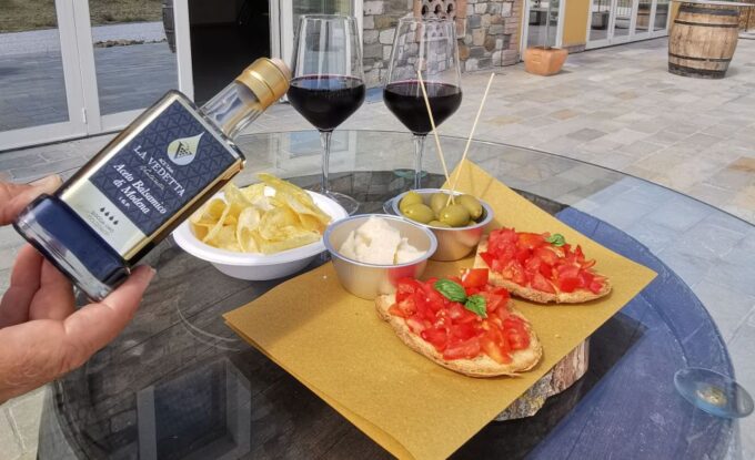 Modena: Balsamic Vinegar Tasting Experience & Typical Lunch - Accessibility and Group Size