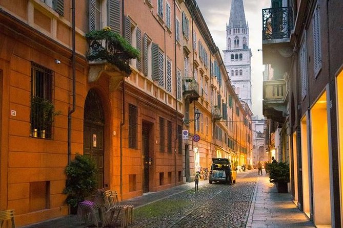 Modena Private Walking Tour - Piazza Grande