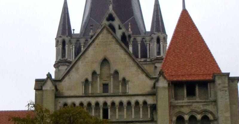 Modern Medeival Lausanne: A Self-Guided Audio Tour - Uncovering the Essence of Lausannes Past