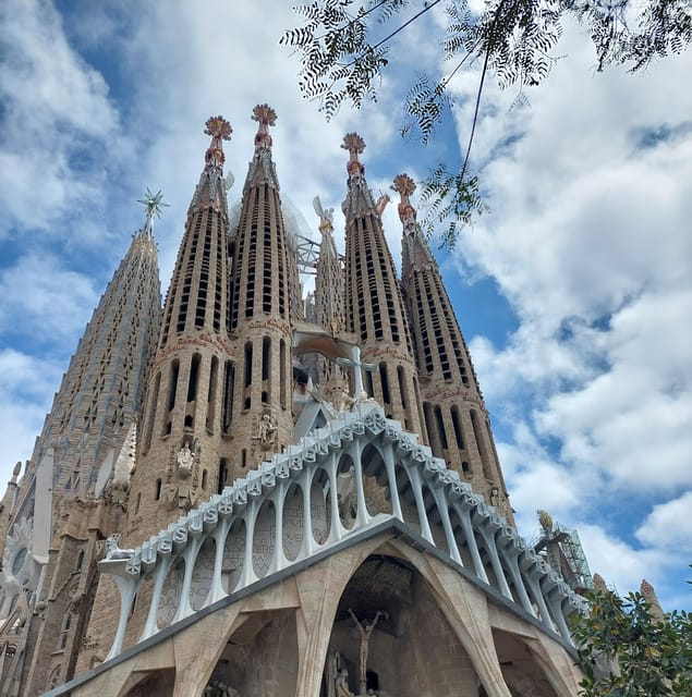 Modernism Tour - Metro Ride and Sagrada Familia