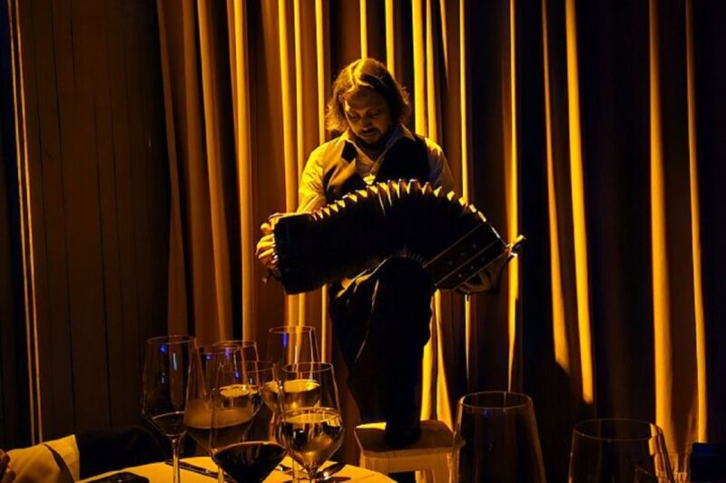 Moderno Tango Bar - Accessibility and Dress Code