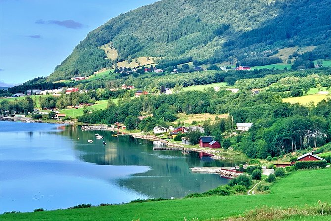 Molde - Atlantic Road Private Sightseeing Tour - Bud Fishing Village