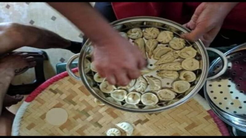 Momo Cooking Class With Home Chef - Key Points