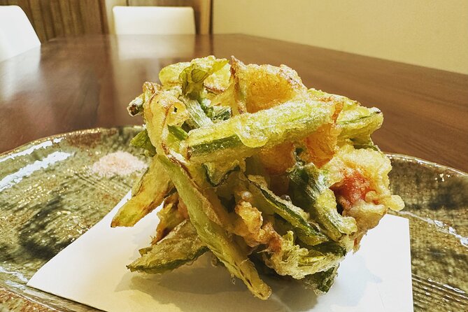 Mondo's Most Popular Plan! Experience Making Soba Noodles and the King of Japanese Cuisine, Tempura, in Sapporo! - Group Size and Capacity