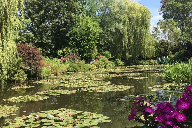 Monets Gardens & House With Art Historian: Private Giverny Tour From Paris - Meeting and Pickup