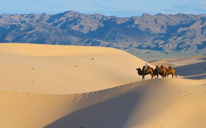 Mongolia: 8-Day Central Mongolia Tour - Outdoor Activities and Natural Sights