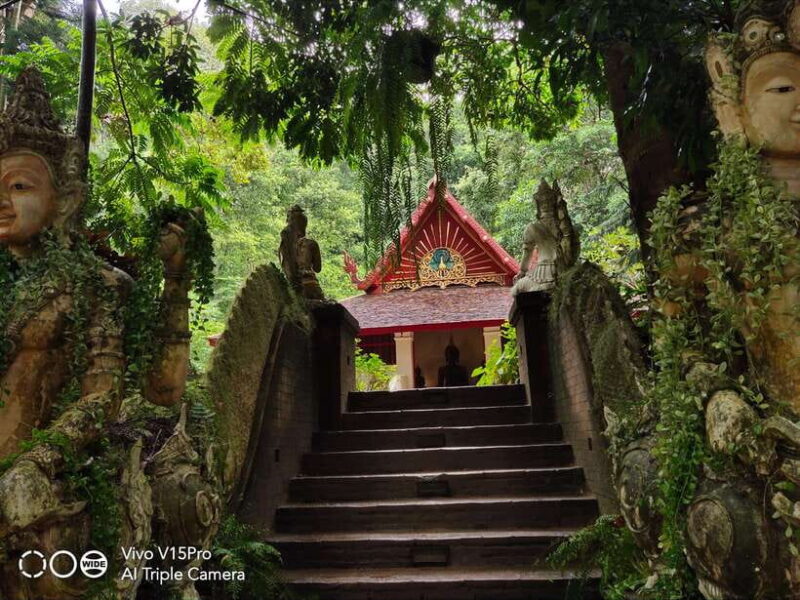 Monk Trails Hike, Wat Phalat, Monk Chanting, Wat Doi Suthep. - Key Points