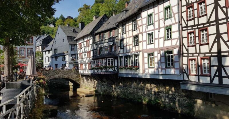 Monschau - Old Town Private Guided Tour - Key Points