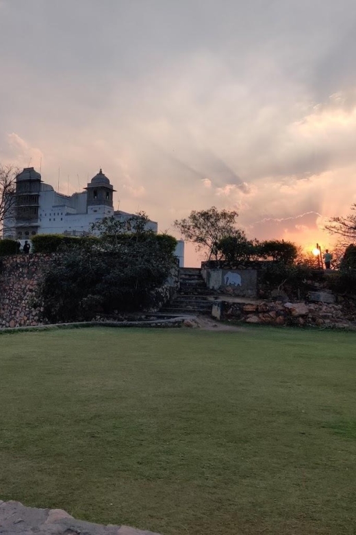 Monsoon Palace E-bike Trail - Frequently Asked Questions