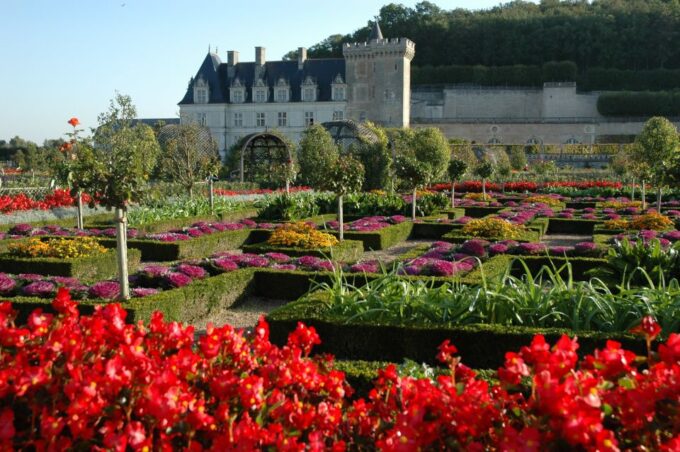 Mont Saint-Michel & Chateaux Country 3-Day Tour From Paris - Reservations and Pricing