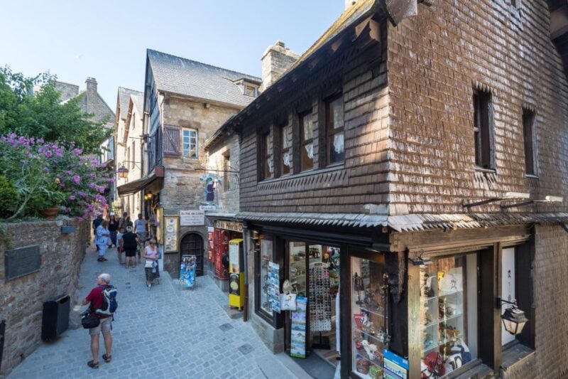 Mont Saint Michel: Private Round Transfer From Le Havre - Private Transportation and Hotel Transfers