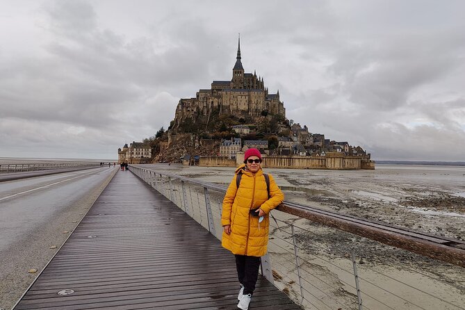 Mont Saint Michel Private VIP Tour With Champagne From Paris - Inclusions and Tour Experience