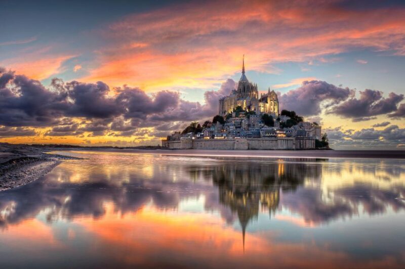 Mont Saint Michel Private VIP Tour With Champagne From Paris - Highlights of the Tour