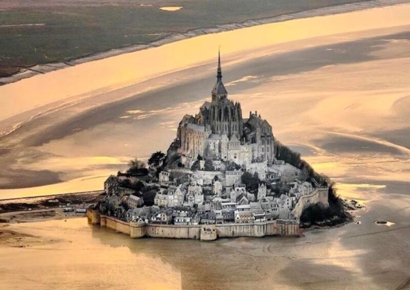 Mont-Saint Michel Tour With National Guide - Key Points
