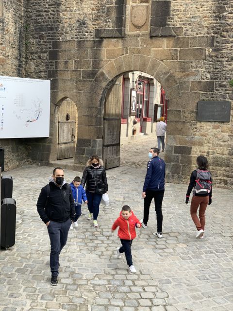 Mont Saint Michel: Walking Tour & Optional Abbey Ticket - Meeting Point and Language Options