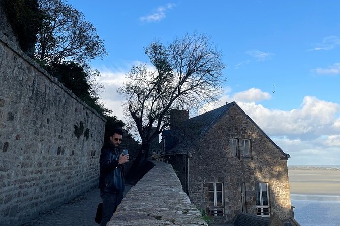 Mont St Michel and Abbey Visit Small Group With Cider Tasting - Meeting and Pickup