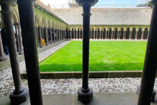 Mont-St-Michel: Shared Tour (10 Max) Abbey Ticket Included - Tour Duration and Pace