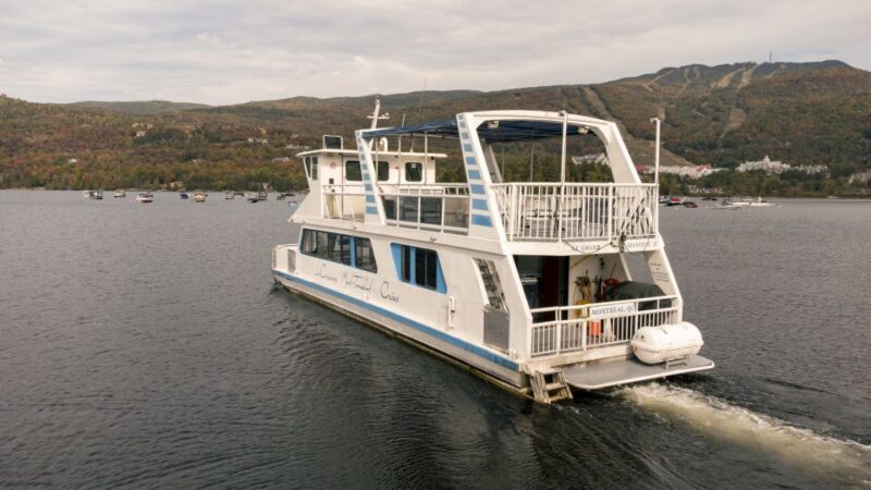 Mont-Tremblant: Guided Scenic Lake Cruise - Cruise Experience