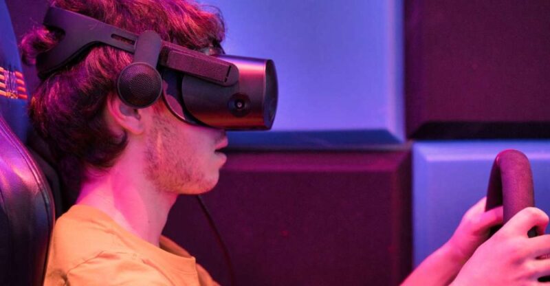 Mont Tremblant: Virtual Reality Car Racing : 30 Mins - Experience Details