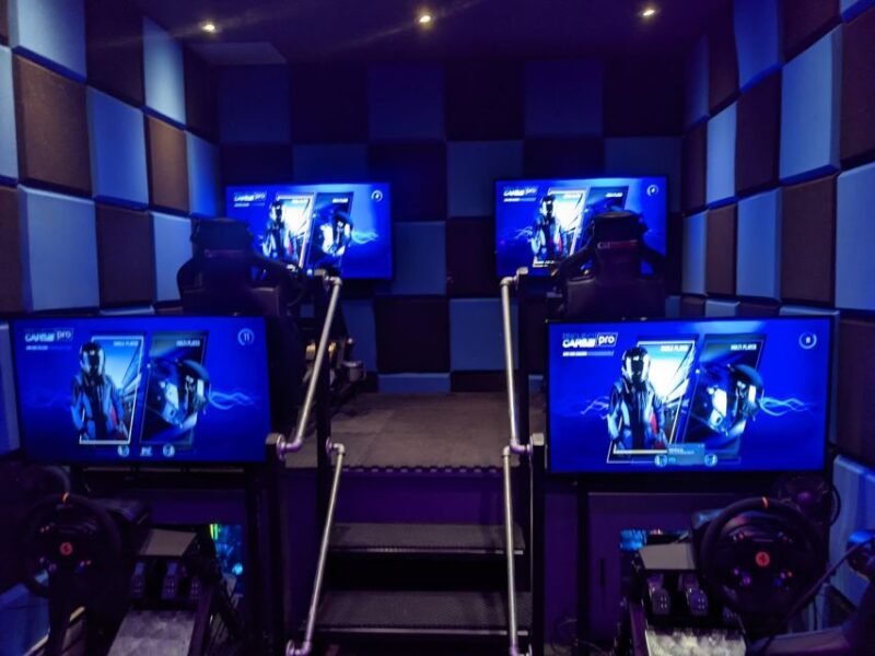 Mont Tremblant: Virtual Reality Car Racing : 30 Mins - Duration and Pricing