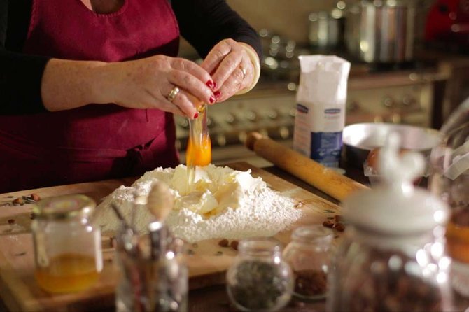Montalcino Cooking Class and Lunch With the Local Lady - Class Details and Structure