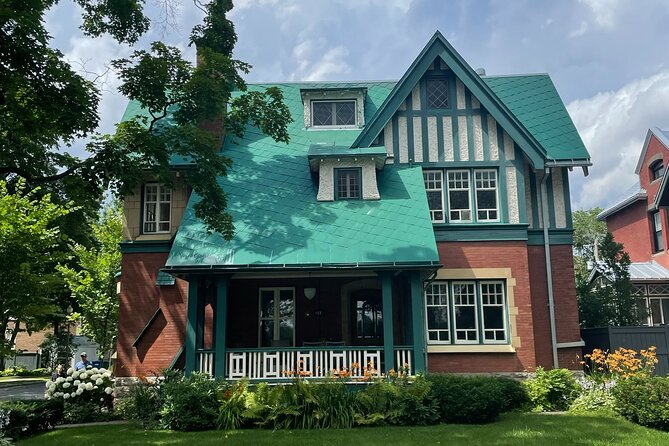 Montcalm & St. Jean Baptiste Districts Walking Tour (2.5h) - Duration and Accessibility