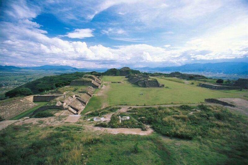 Monte Alban - Tour Duration and Language Options