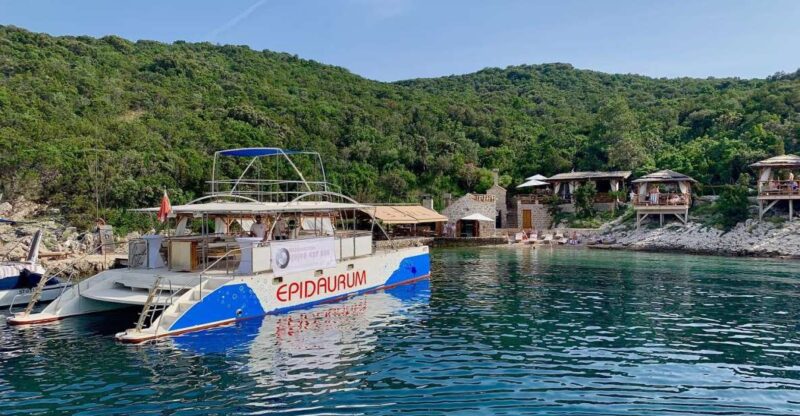 Monte Marine Cat 17 Power Private Boat Tour - Booking Information