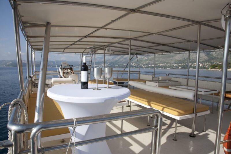 Monte Marine Cat 17 Power Private Boat Tour - Frequently Asked Questions