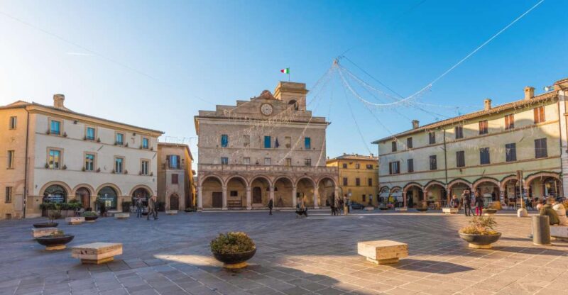 Montefalco: Guided Tour With Vineyard Visit and Lunch - Tour Highlights